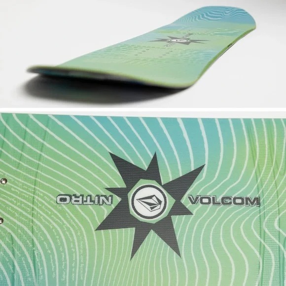 132 CM Volcom Nitro Snowboard - Picture 3 of 16